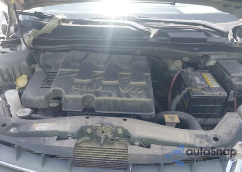 2010 Chrysler Town & Country Touring из США, поврежденный, VIN 2A4RR5DX4AR406429